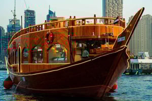 Dubai: Marina Lounge Cruise Dinner