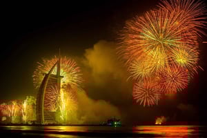 Dubai: New Year Eve Luxury Yacht Fireworks View & BBQ Cruise