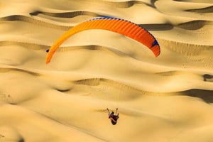 Dubai: Paragliding Over the Arabian Desert