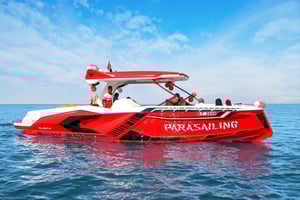 Dubai: Private Luxury Boat with Sightseeing Tour