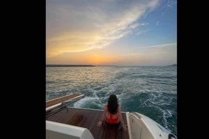 Dubai - privat Privat yacht-tur i solnedgången från Dubai Marina