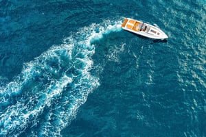 Dubai : Private Yacht Tour mit Schwimmen auf Palm Jumeirah