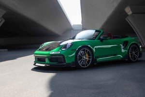 Dubai: Rent Porsche 911 Turbo S