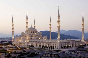 Dubai: Sheikh Zayed-moskeen, Fujairah og Khorfakkan-tur