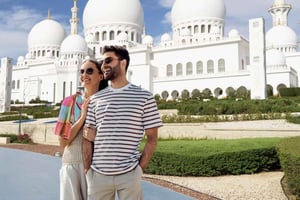 Dubai: Sheikh Zayed Mosque & SeaWorld Entry w/ Transfer