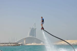 Dubai: 30 minutters flyboard med instruktør og gratis is