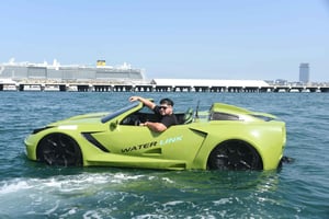 Jet Car Thrill Ride: Fart, luksus og adrenalin