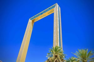 Yksityinen Dubai Frame & Miracle Garden -matka kuljetuksella