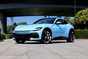 Ferrari Purosangue in Dubai mieten – ohne Kaution