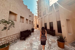 Tour guidato a piedi della Dubai storica con una guida madrelingua francese