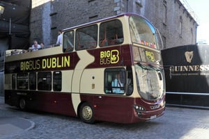 Dublin: Guinness Storehouse Ticket & Hop-on-hop-off-bustour