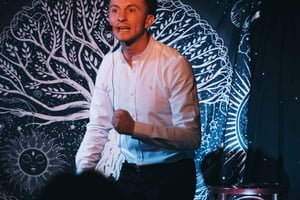 ダブリンアイルランドの神話と伝説を語るショー