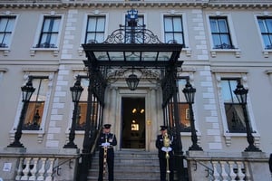 Wycieczka po domach Guinnessa z kuflem Guinnessa