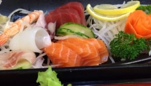 Zakura Noodle & Sushi Restaurant