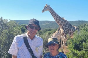 Journée entière dans la réserve de Schotia et promenade à la rencontre des girafes (4x4 ouvert)