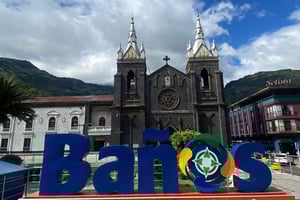 Baños de Agua Santa Tour 2 päivää 1 yö