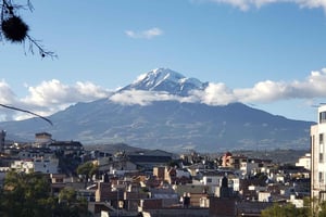 Cuenca to Quito 4-Day Tour with Cotopaxi, Quilotoa, Baños