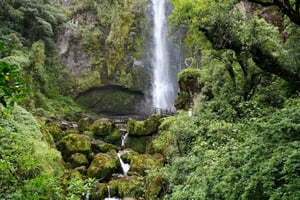 Giron Waterfall and Busa Lake Day Trip from Cuenca