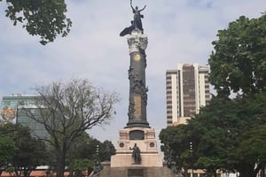 Guayaquil City Tour Including the Light House of Santa Ana