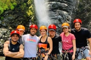 Guayaquil: excursion d'une journée dans la forêt nuageuse, la randonnée et le canyoning