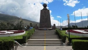 Middle of the World City