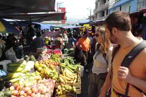 Quito: Otavalo Sightseeing and Handcrafts Market Day Tour
