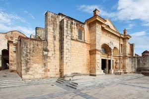 Santo Domingo: Los Tres Ojos, Faro a Colón og kolonizsonen