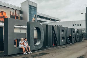 Lufthavnstransport til/fra Edinburgh City, St'Andrews osv.