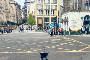 Edimburgo: un paseo por la ciudad con vistas y pintas
