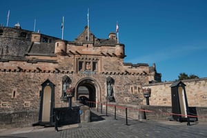Edinburgh: Guidet tur til slottet og billet til Holyrood Palace