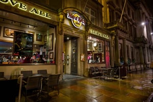 Edinburgh: Hard Rock Cafe med fast meny för lunch eller middag