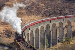 Fra Edinburgh: Glenfinnan, Fort William og højlandskøer