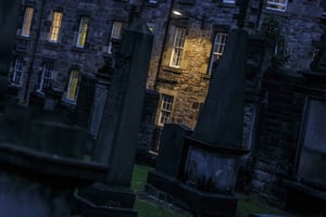 Privé Edinburgh: spookachtige avondtour met whiskyproeverij