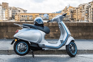 Intorno alle colline fiorentine: tour guidato in Vespa elettrica + Wine&Food