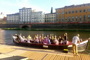 Florence: Authentic Barchetto River Cruise with Wine & Guide