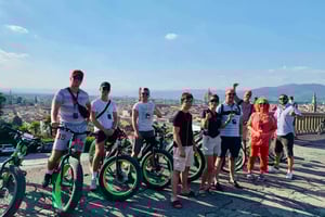 Florence: Guided E-Bike Tour to Piazzale Michelangelo