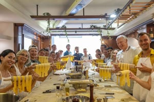 Florens: Flambé osthjul tryffel pasta klass & Tiramisù