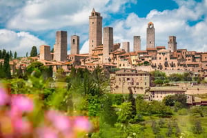 From Livorno: San Gimignano with Lunch and Tasting