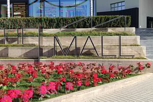 Private Driver for shopping to 'The Mall' and Prada Outlet