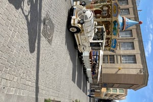 Antibes: 2-Way Little Train of Antibes Tour to Juan-les-Pins