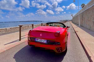 Cannes : Visite guidée en Ferrari sur les routes de Cannes