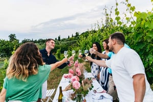 Kolacja w winnicy na Riwierze Francuskiej