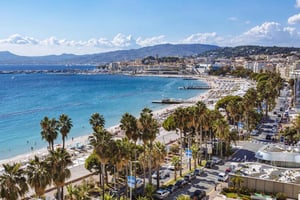 Zachodnie wybrzeże Riwiery Francuskiej między Niceą a Cannes