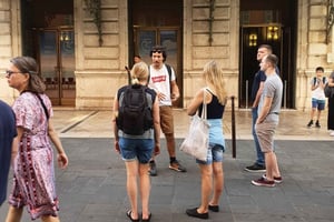 Nice: Sightseeing Walking Tour with certified tour guide