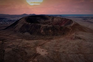 Von Fuerteventura aus: Sonnenuntergangswanderung am Vulkan mit Panoramablick