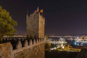 Baiona, Galicia: Biona: Kävelykierros mysteereihin ja legendoihin