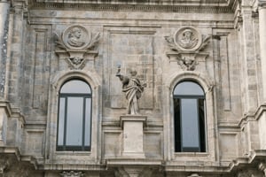 Monumental Santiago: the cathedral's surroundings