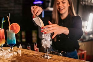 Gdańsk: Cocktailworkshop (gör 3 drinkar)