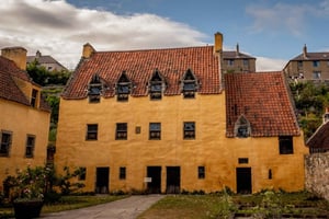 Glasgow'sta: Outlander Adventure Tour with Tickets