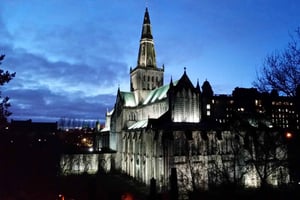 グラスゴー：ローカルでのプライベートウォーキングツアーのカスタマイズ